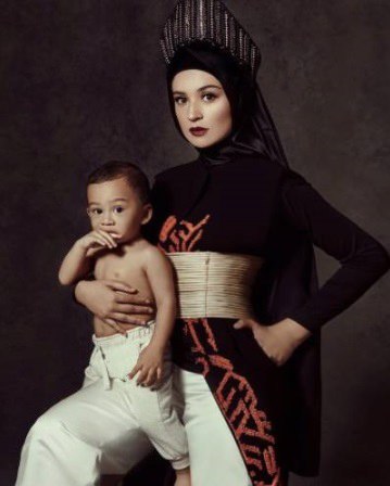 2016-07-06_indonesia_indonesiadesigner_hijab_zaskiasungkar15-5.JPG 2016-07-06_indonesia_indonesiadesigner_hijab_zaskiasungkar15-5.JPG