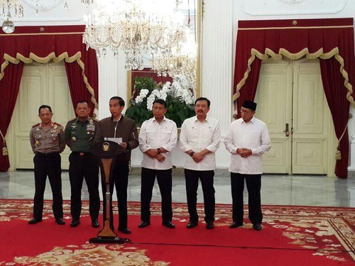 20161205_jaket jokowi-1_nina@indo.jpg 20161205_jaket jokowi-1_nina@indo.jpg
