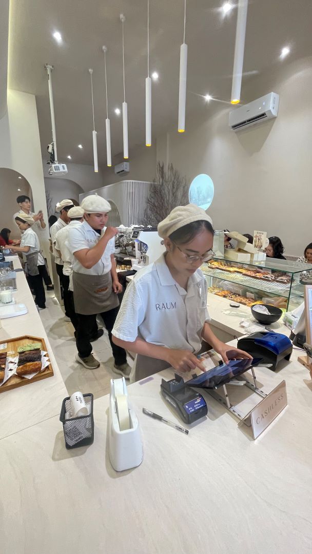 【印尼咖啡】少女心爆發!Raum Cream Café:有韓國歐巴和甜點的網美咖啡廳 - 第9張圖 【印尼咖啡】少女心爆發!Raum Cream Café:有韓國歐巴和甜點的網美咖啡廳