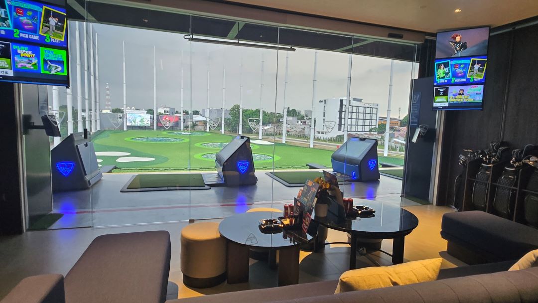 【印尼運動】雅加達高爾夫新熱點！TOP GOLF：揮桿、歡唱、放鬆，一次滿足！
